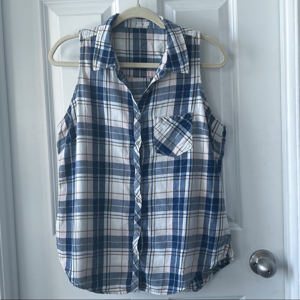 Maurices navy blue multicolor plaid sleeveless top